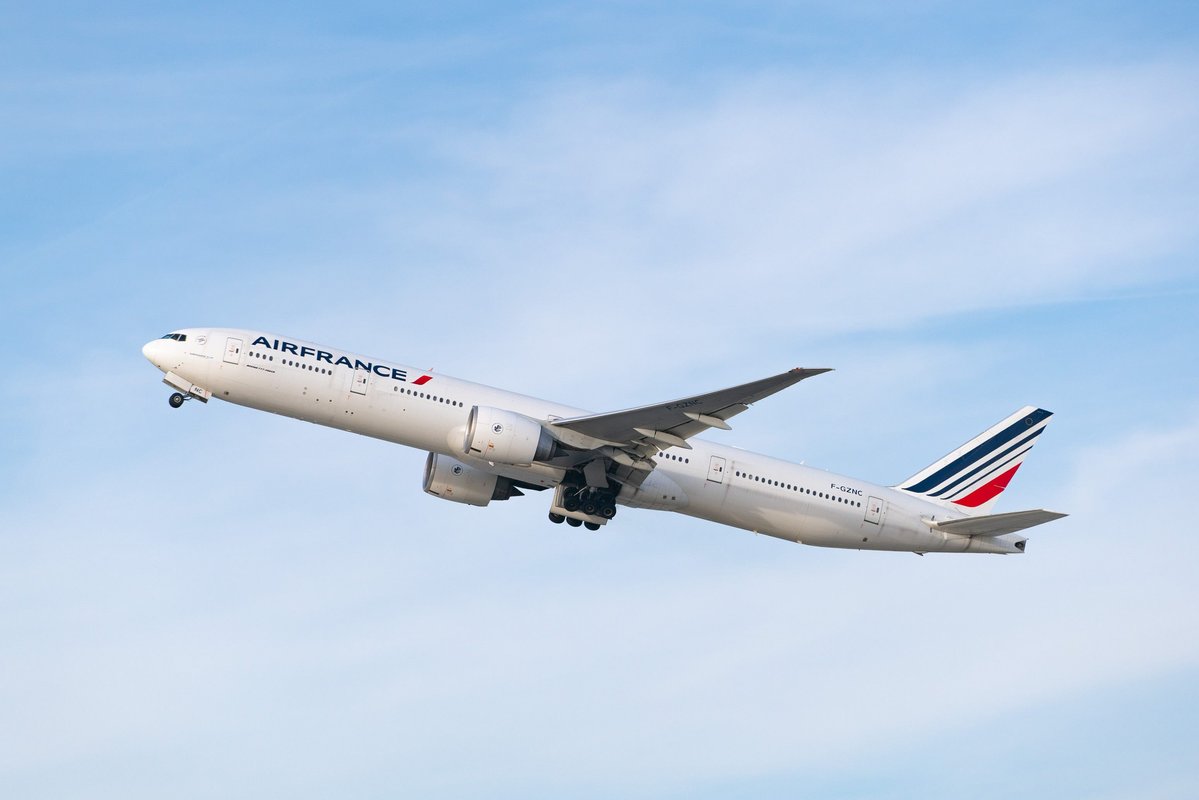 Ebola fears stopped a flight from Paris to Detroit from landing in the US and forced a diversion to Canada