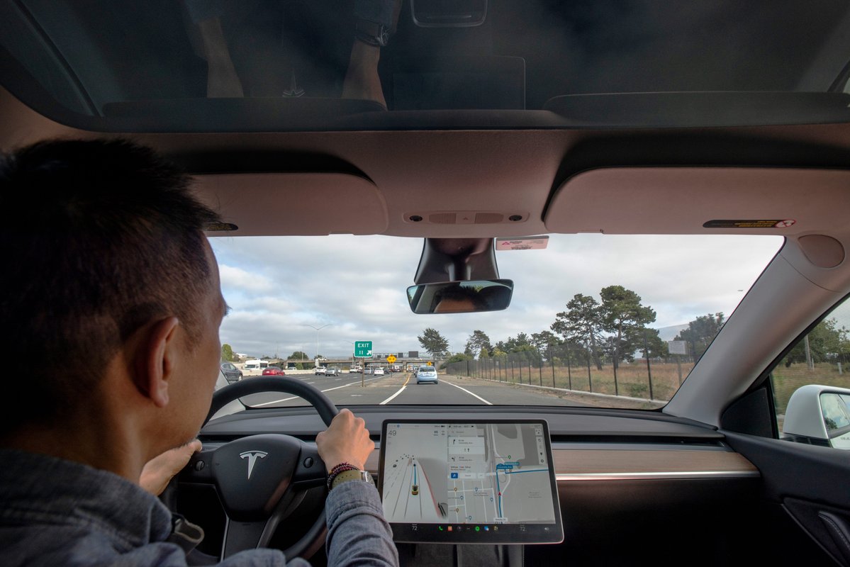 Tesla pulls the plug on one-time purchases of FSD