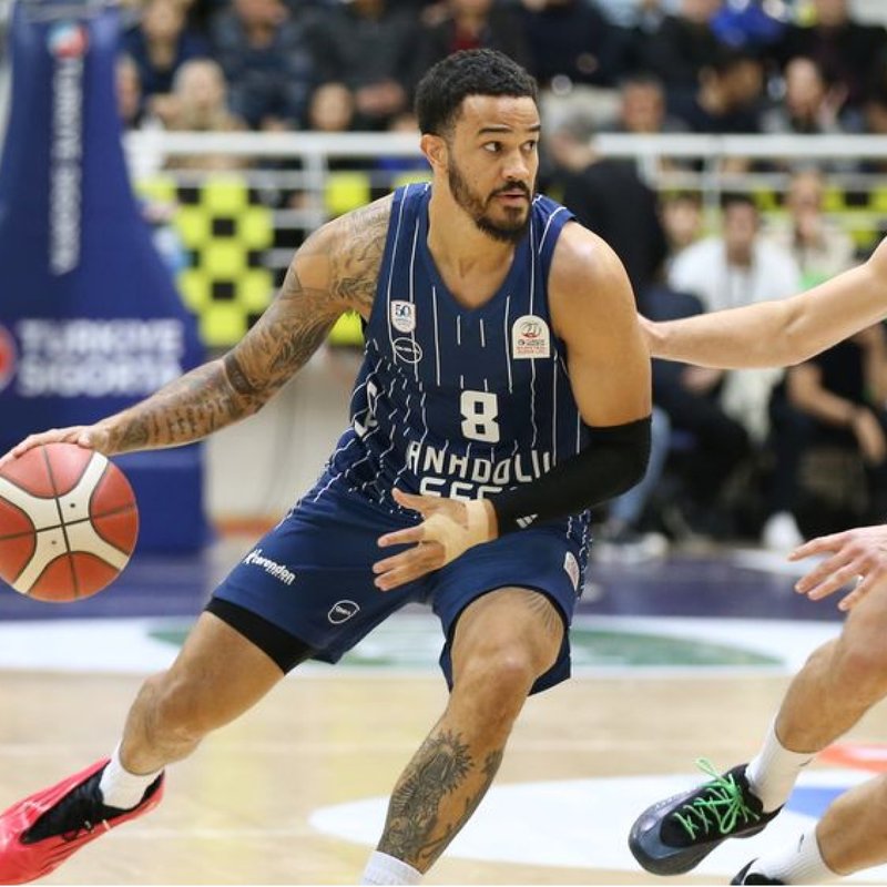 Anadolu Efes, deplasmanda galip geldi!