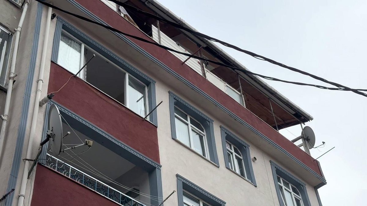 Bağcılar'da karbonmonoksit zehirlenmesi iddiası: Üç kişinin hayatını kaybettiği bildirildi