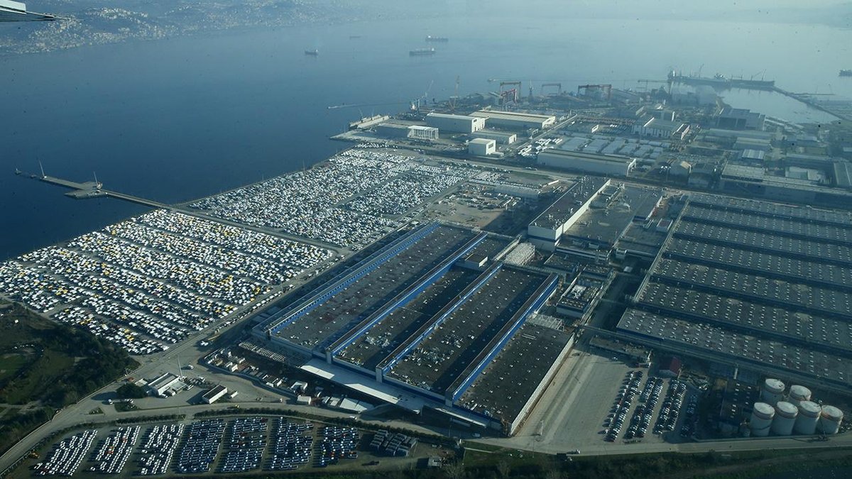 "2025'te Türk lirasıyla yapılan dış: ticaret hacmi tarihi bir seviyeye ulaştı"