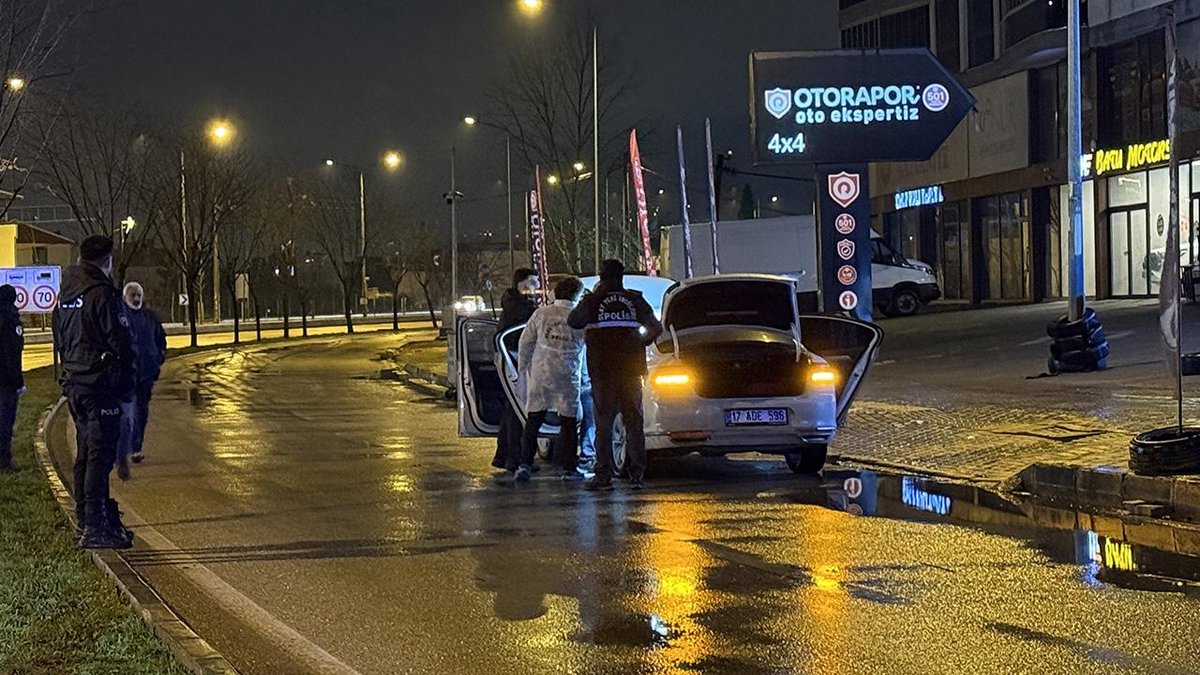 Bursa’da kuşkulu otomobilden: patlayıcı alet ele geçirildi