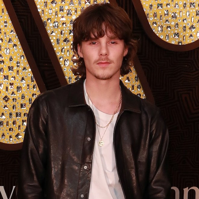 Cruz Beckham, Brooklyn Beckham'ın Victoria Beckham ile dans iddialarına tepki gösterdi