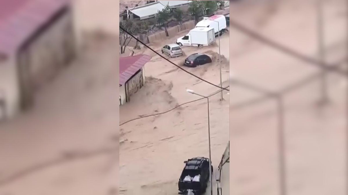 "Hatay'da Yağmur, Sel Felaketine Neden Oldu"