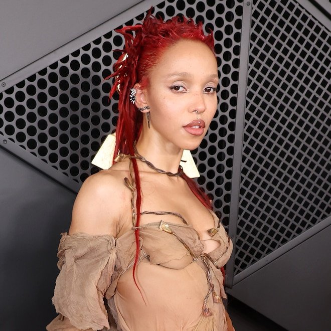 2026 Grammy Ödülleri: FKA Twigs Kırmızı Saç Rengiyle Yenilikçi Bir Görünüm Sergiledi