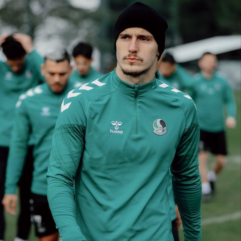 "Sakaryaspor, Beş Futbolcuyla Anlaşma Sağladı!"