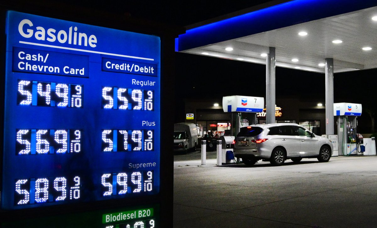 'Decline and recline': Uber and Lyft drivers are rethinking what trips to accept to navigate soaring gas prices
