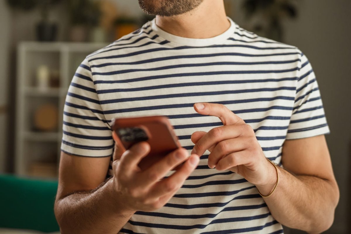 I consume less than an hour of digital media a day.: 'Cheat days' never helped me cut screen time, but 'NPC hours' did.