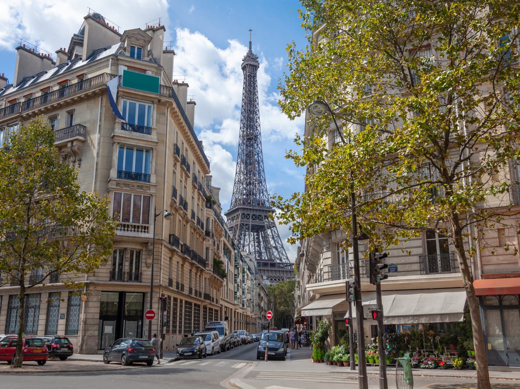 I worked as a tour guide in Paris. Here: are the 5 biggest mistakes I saw tourists make.