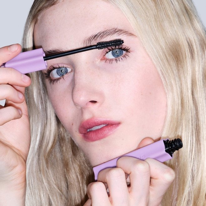 Color Theory Reveals Your Most Flattering Mascara Shade