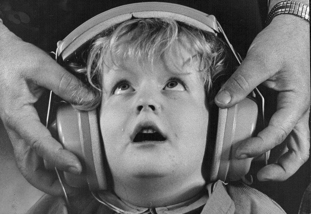 I tried Apple's noise-canceling AirPods 4 for the first time. I felt like a scared Victorian child.