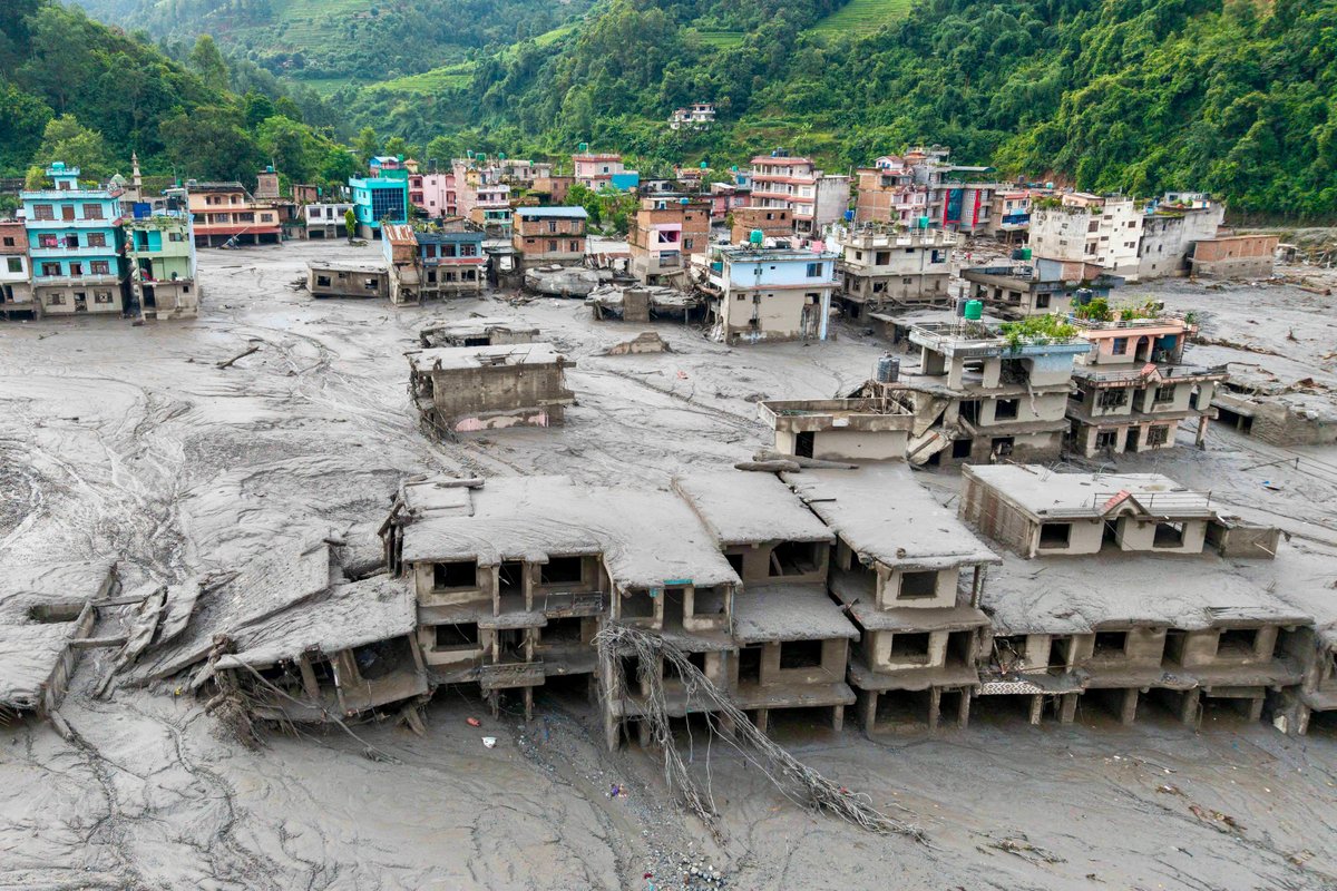 540 foreign tourists from more than 30 countries are missing in Nepal's flash floods