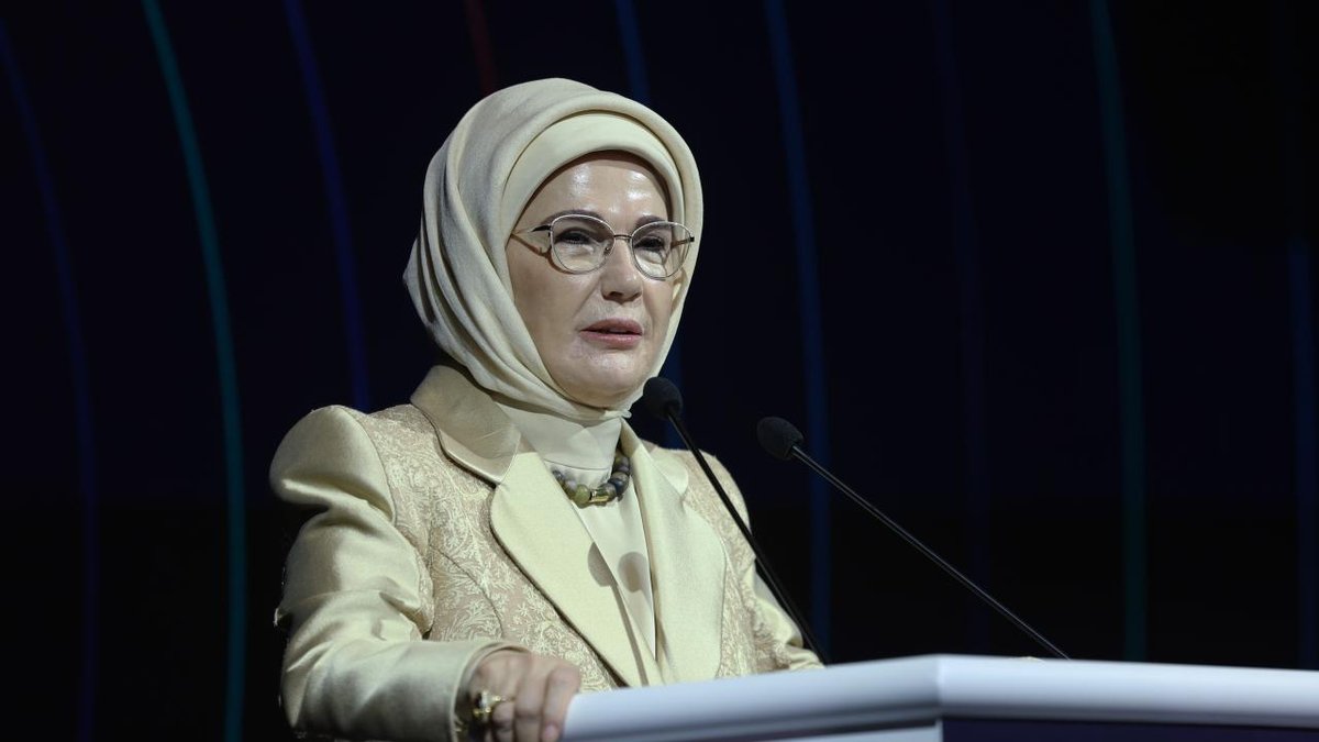 "Regaip Gecesi için Emine Erdoğan'dan anlamlı mesaj"