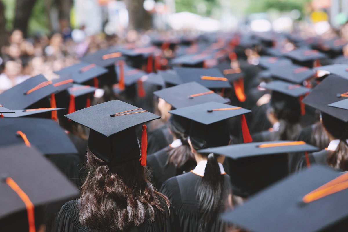 Student-loan borrowers who received the wrong monthly repayment amount are being told to reapply