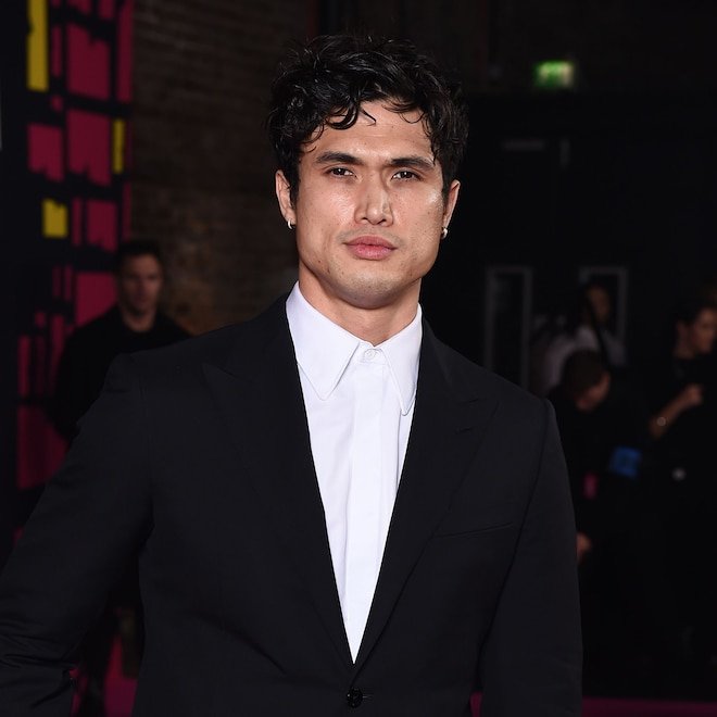 Charles Melton ve Camille Summers-Valli, İlk Bebeklerini Bekliyor