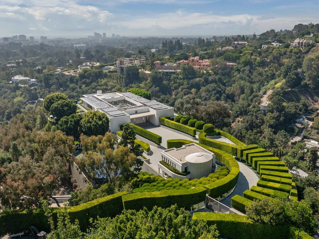 A billionaire heir built one of America's largest homes. His bitter divorce means his $135 million mansion is for sale.
