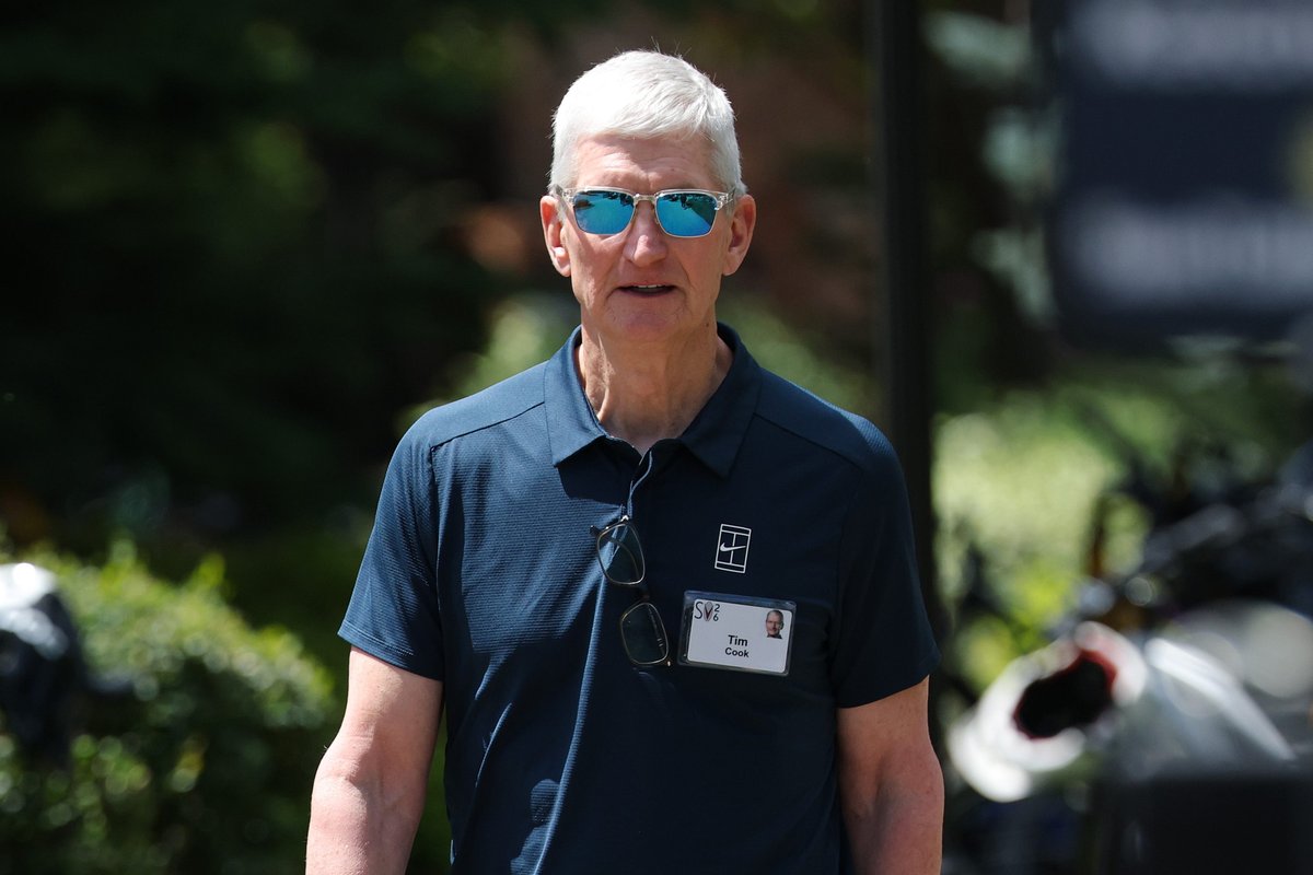 Apple accuses OpenAI of playing dirty in the AI talent wars