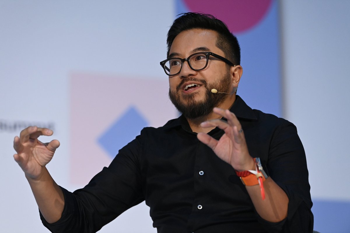 Y Combinator, Kanada ile tartışmaya girdi bununla birlikte hızla geri adım attı