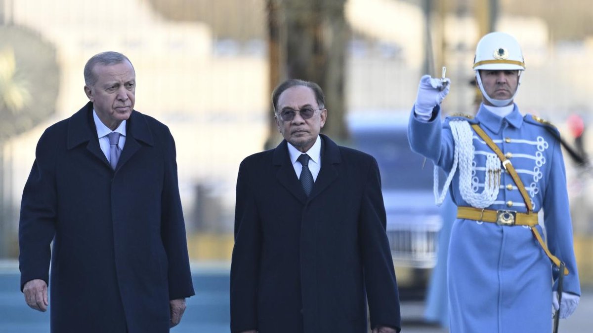 Malezya Başbakanı Enver: Türk sanayisinin bilim ve teknoloji potansiyeline güveniyoruz