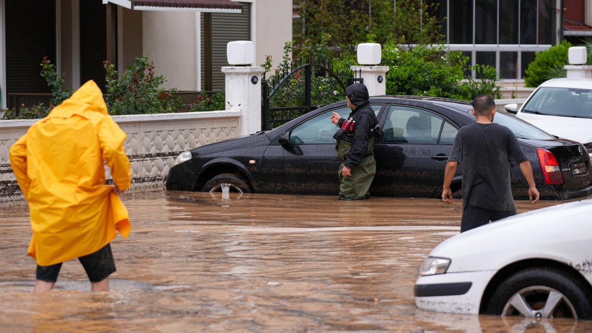 "Meteoroloji, iki il için şiddetli yağış uyarısında bulundu"