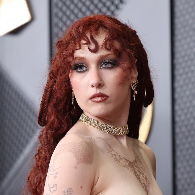 Chappell Roan, 2026 Grammy Ödülleri'ndeki: Üstsüz Görünümüyle İlgili Eleştirilere Yanıt Verdi