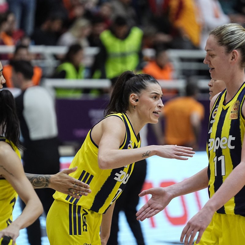 Fenerbahçe Opet, İtalya'da zorlu bir mücadeleye çıkıyor!
