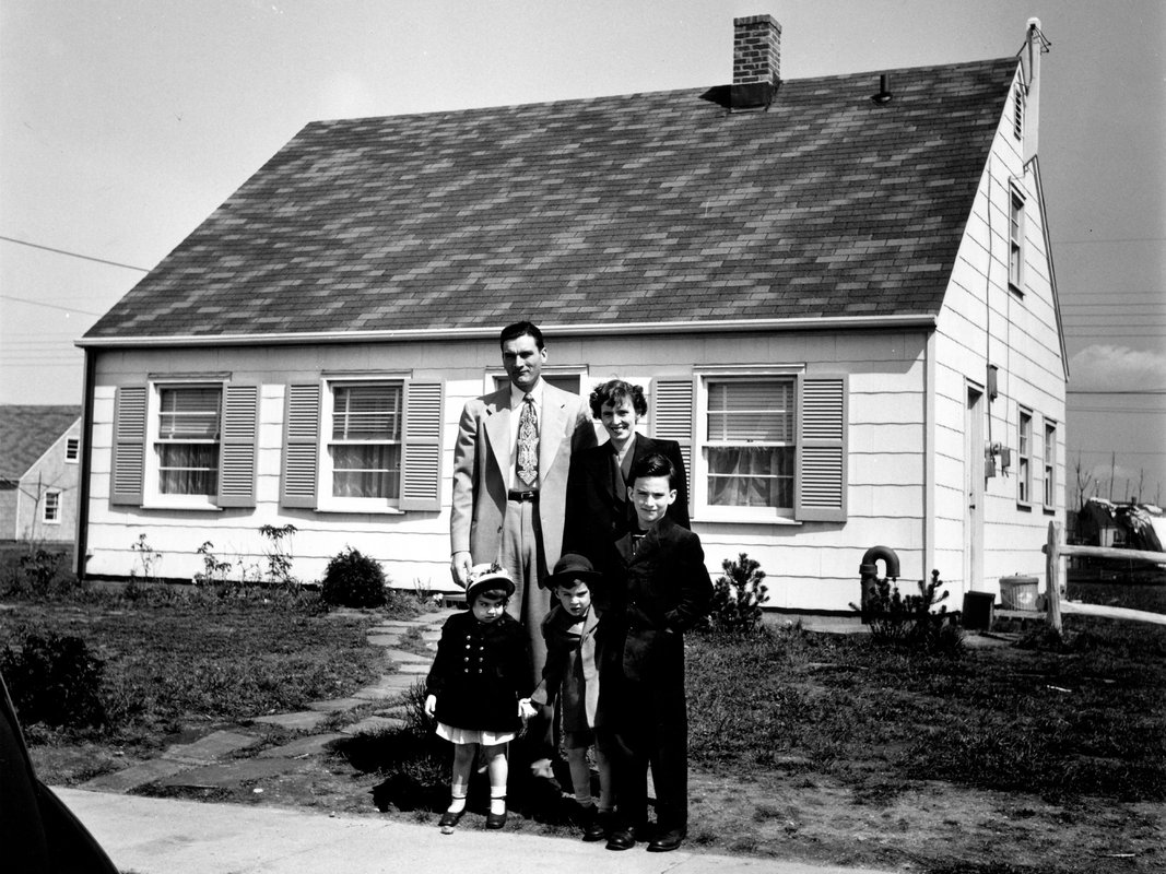 Take a walk through America's first 1950s suburb in 25 vintage photos