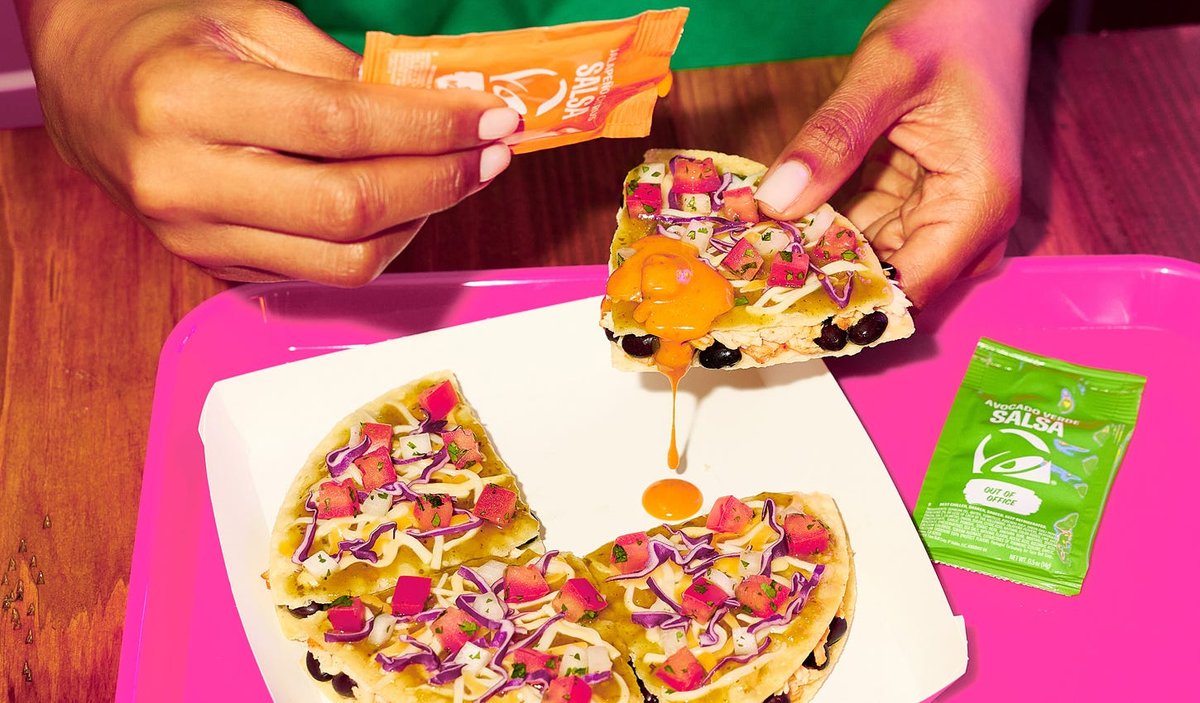 I tried Taco Bell's new Mexican Pizza. It's even better than the original.