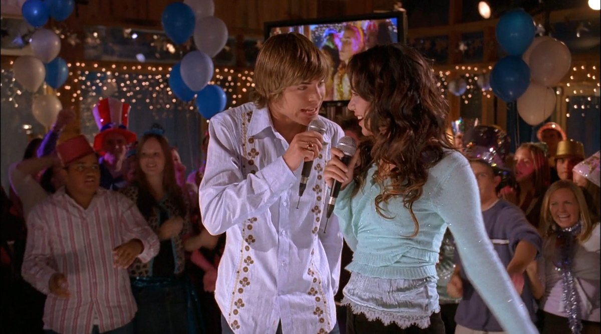 "‘High School Musical’in 20. Yılında: Kenny Ortega, Düşük Bütçeyle Nasıl Başarılı Bir Müzikal Yaratıp, Çok Milyar Dolarlık Bir Markaya Dönüştürdü"