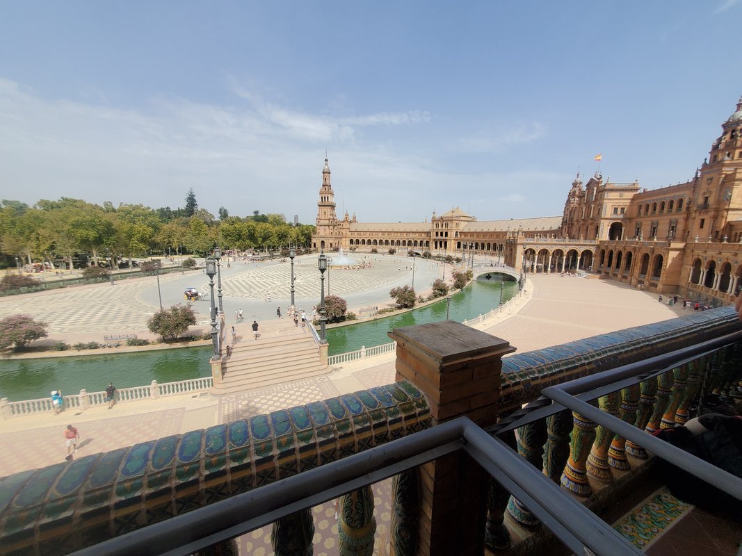 I moved to Spain without even knowing basic Spanish. It's been a challenging year, but I hope to stick around.