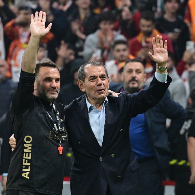 Galatasaray'da transfer belirsizliği!