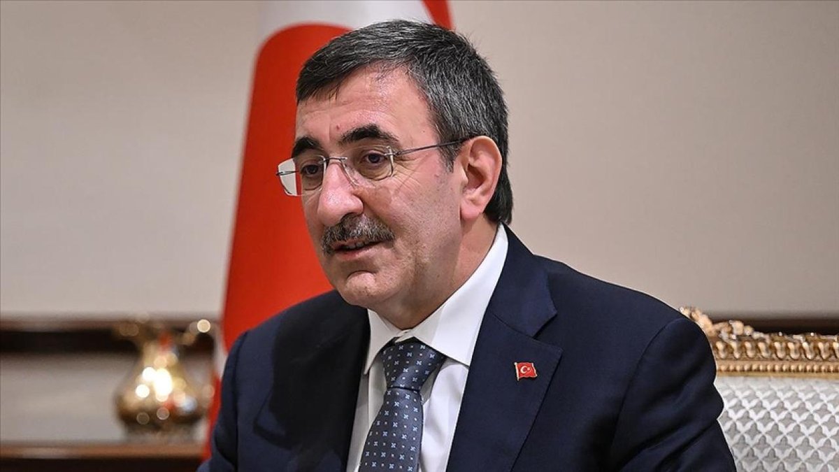 "Cumhurbaşkanı Yardımcısı Yılmaz, Azerbaycan'ın Başkentinde Ziyarette Bulundu"