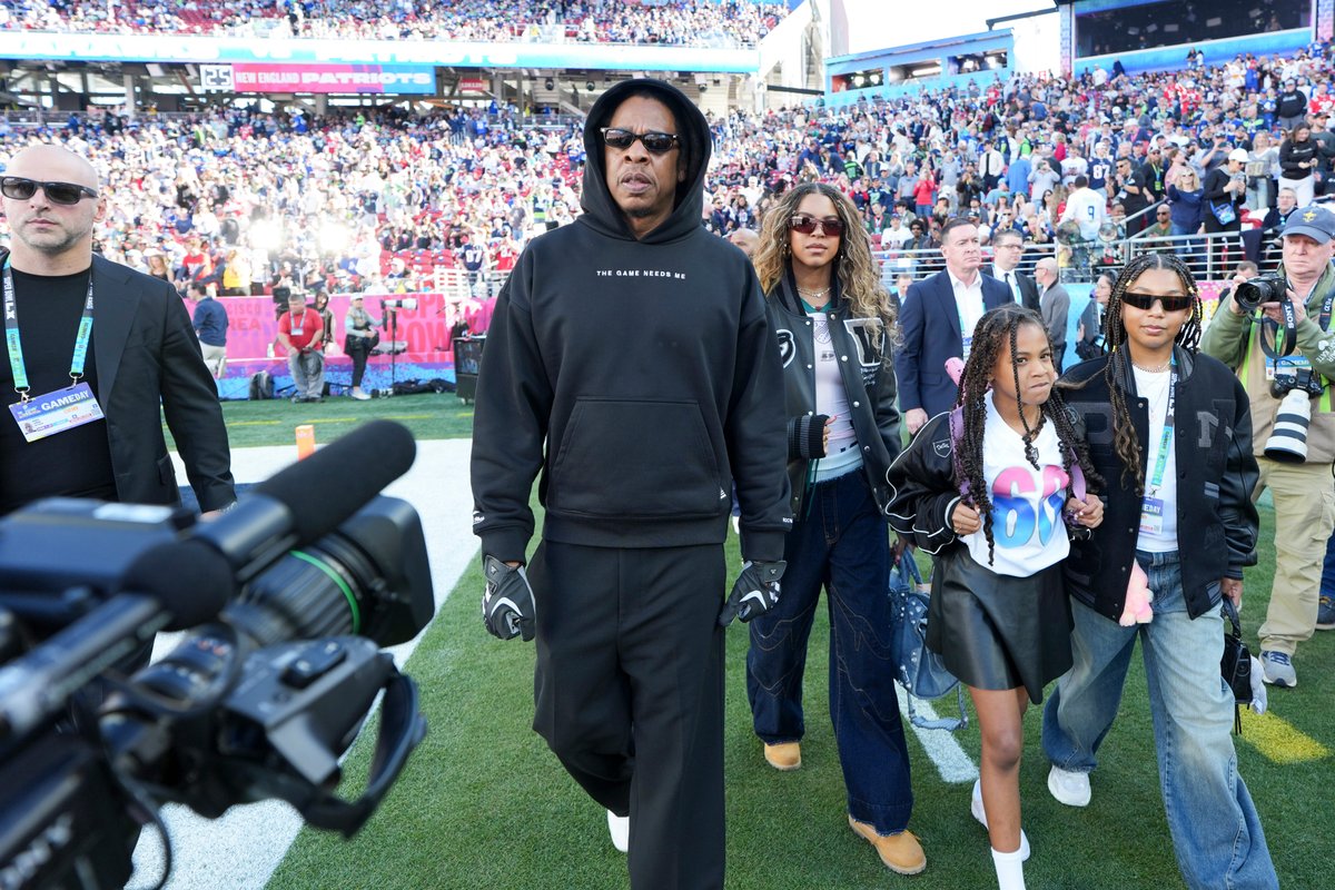 Harita, Super Bowl sona erdikten sonra Bay: Bölgesi'nden neredeyse 100 özel jetin kalkışını gösteriyor.
