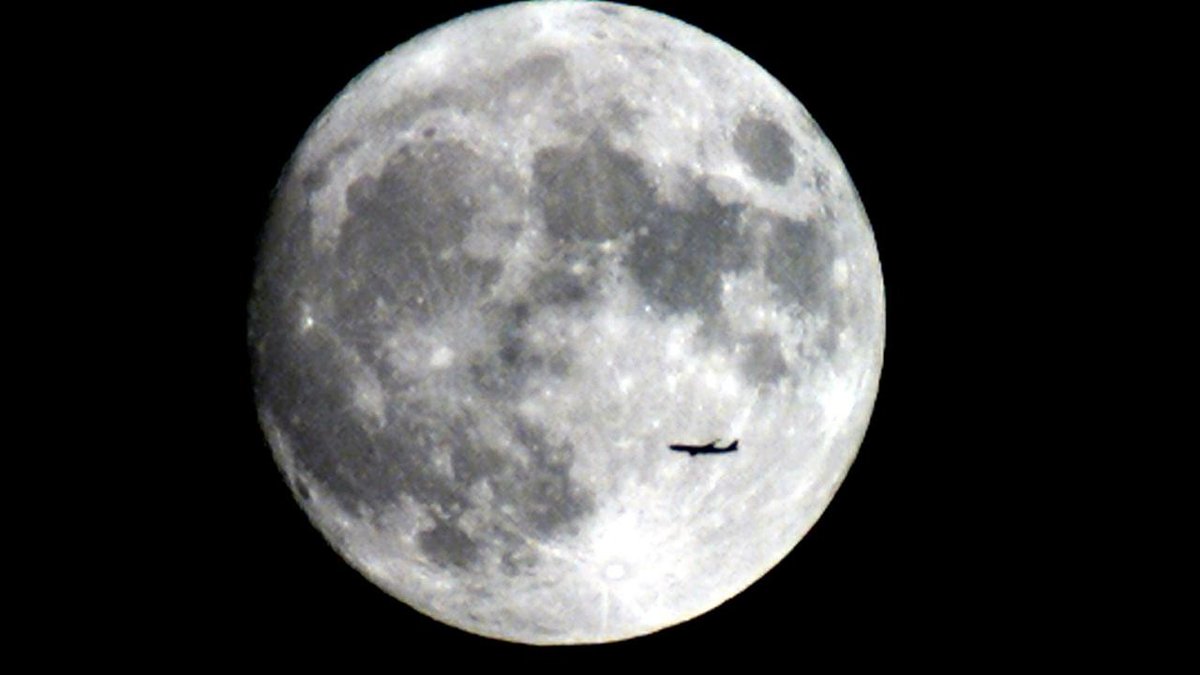 "NASA, Ay'ın yüzeyine nükleer enerji: üretimi için reaktör inşa etmeyi tasarlıyor"