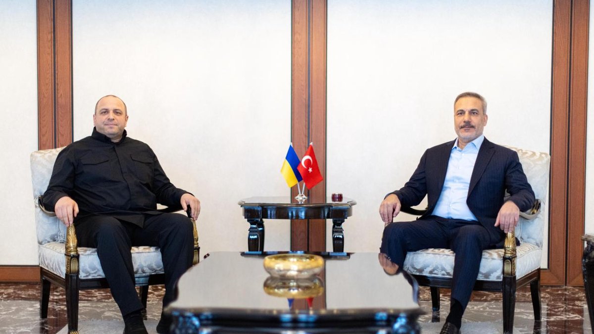 "Bakan Fidan, Ukrayna'nın Ulusal Güvenlik ve Savunma Konseyi Sekreteri Umerov ile bir araya geldi"
