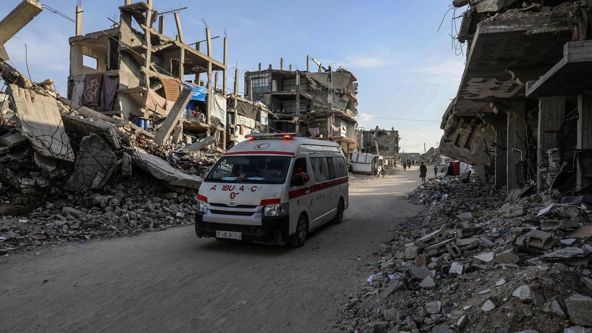 Soykırımcı İsrail ordusu ateşkesi ihlal ederek: Gazze Şeridi'nin çeşitli bölgelerini bombalamayı sürdürüyor