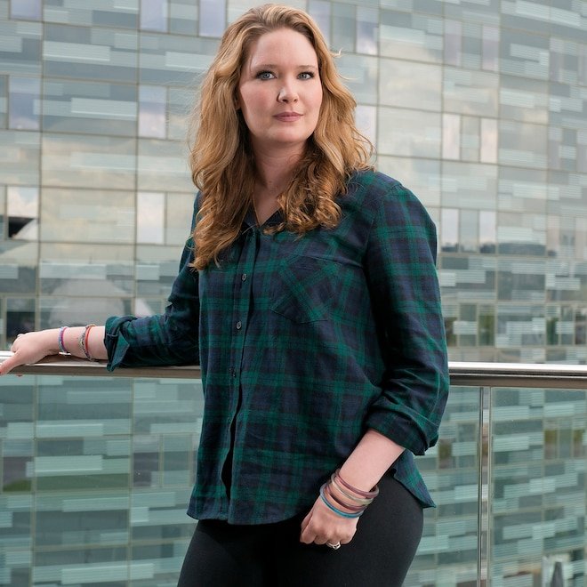 Sarah J. Maas Reveals 2 New ACOTAR Titles in Double Announcement