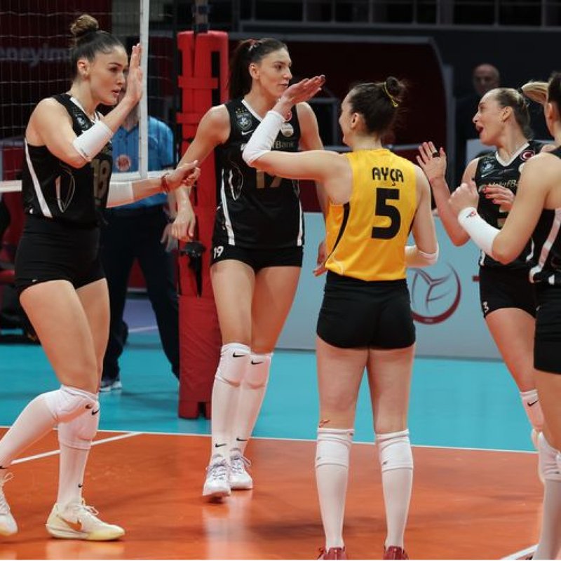 VakıfBank, Galatasaray'ı mağlup ederek set almalarına izin vermedi!