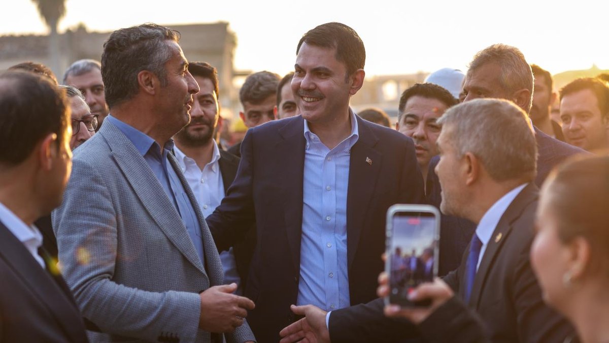 "Bakan Kurum, Hatay'daki deprem konutlarını yerinde değerlendirdi"