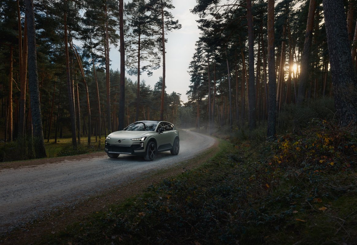 Volvo'nun yeni EX60 elektrikli SUV'u, menzil kaygısını ortadan kaldırma vaadiyle Nvidia ve Google teknolojisiyle üretildi.
