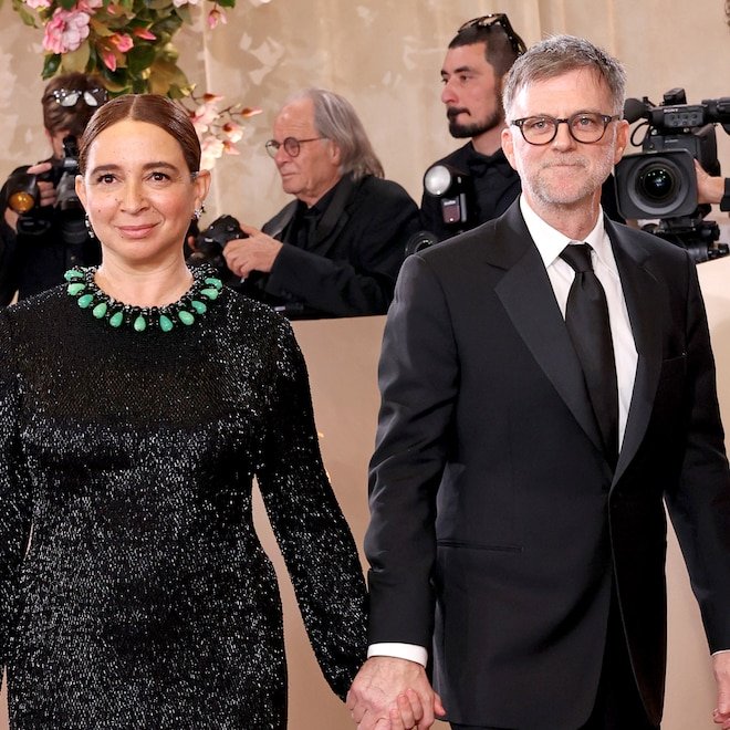 Paul Thomas Anderson ile Maya Rudolph, Altın Küre zaferinden sonra nadir bir öpücük paylaştı