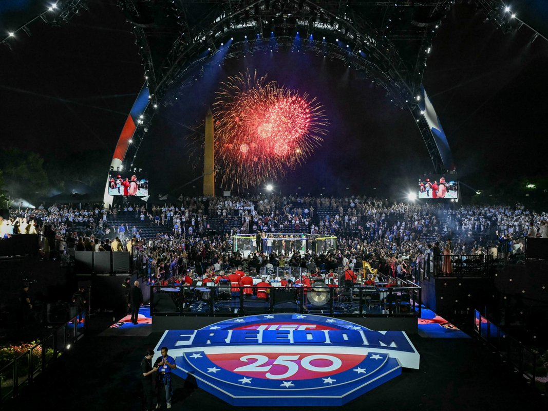 See the celebrities and business execs who showed: up to the UFC fight at the White House