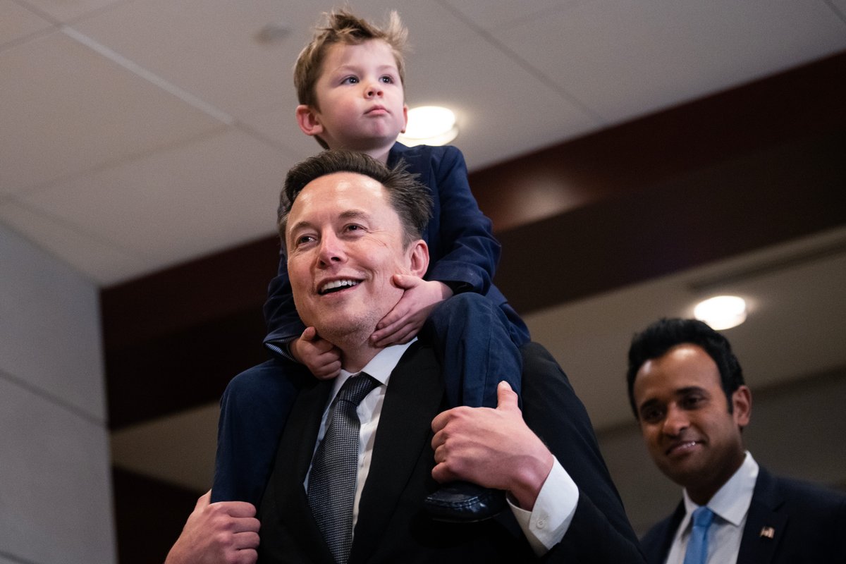 Elon Musk puts $5 million behind Vivek Ramaswamy's run for governor after their abrupt DOGE split