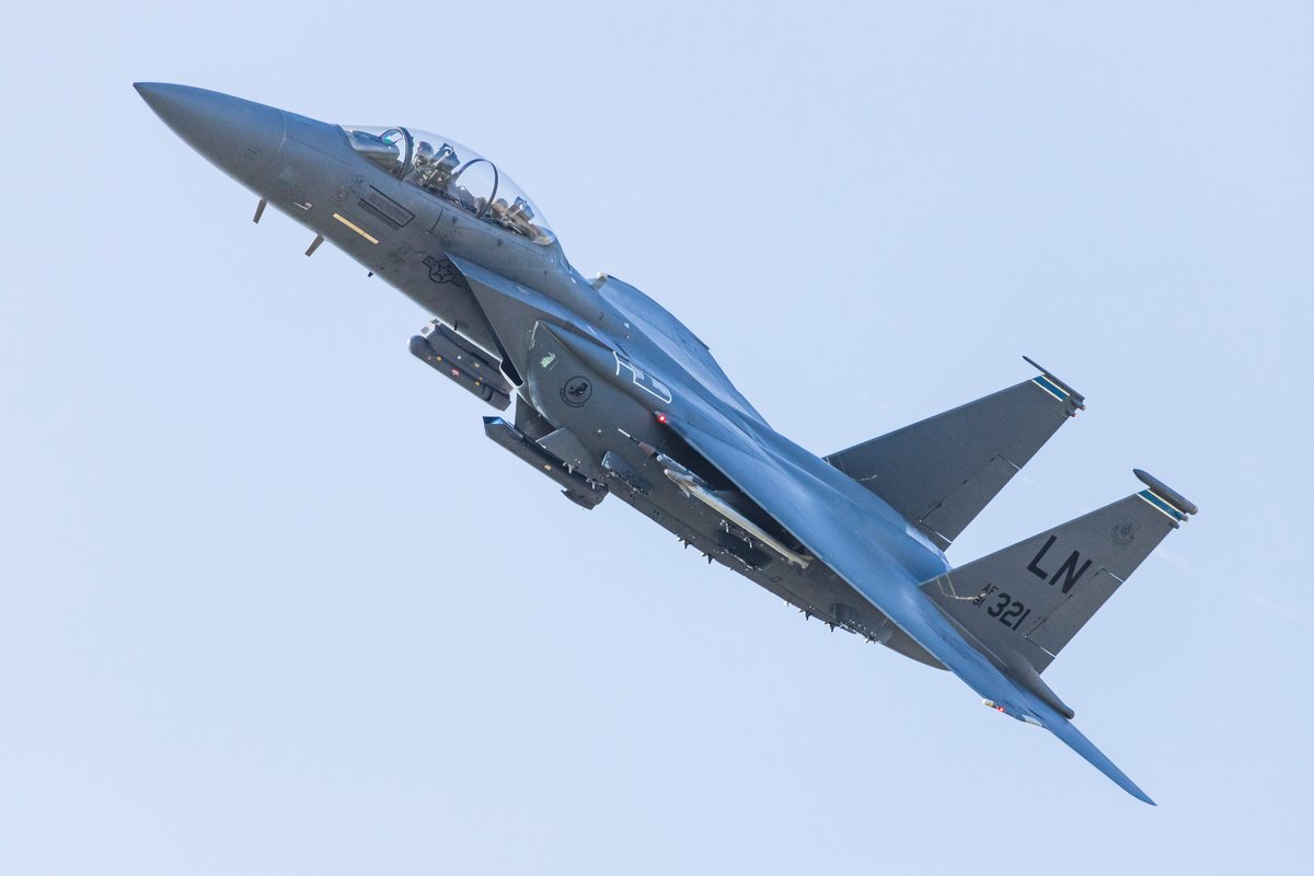'Several' US warplanes have crashed over Kuwait, local authorities say