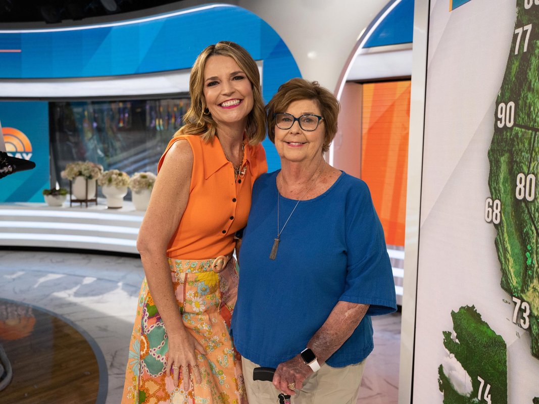 Savannah Guthrie'nin kardeşi, annelerinin olası: kaçırıcılarıyla iletişim kurma çağrısında bulundu.