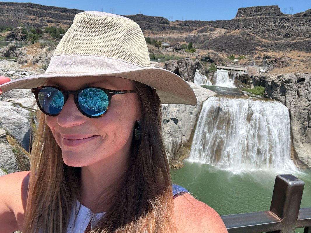 I visited the 'Niagara of the West.' It's the perfect way to enjoy a breathtaking waterfall without overwhelming crowds.
