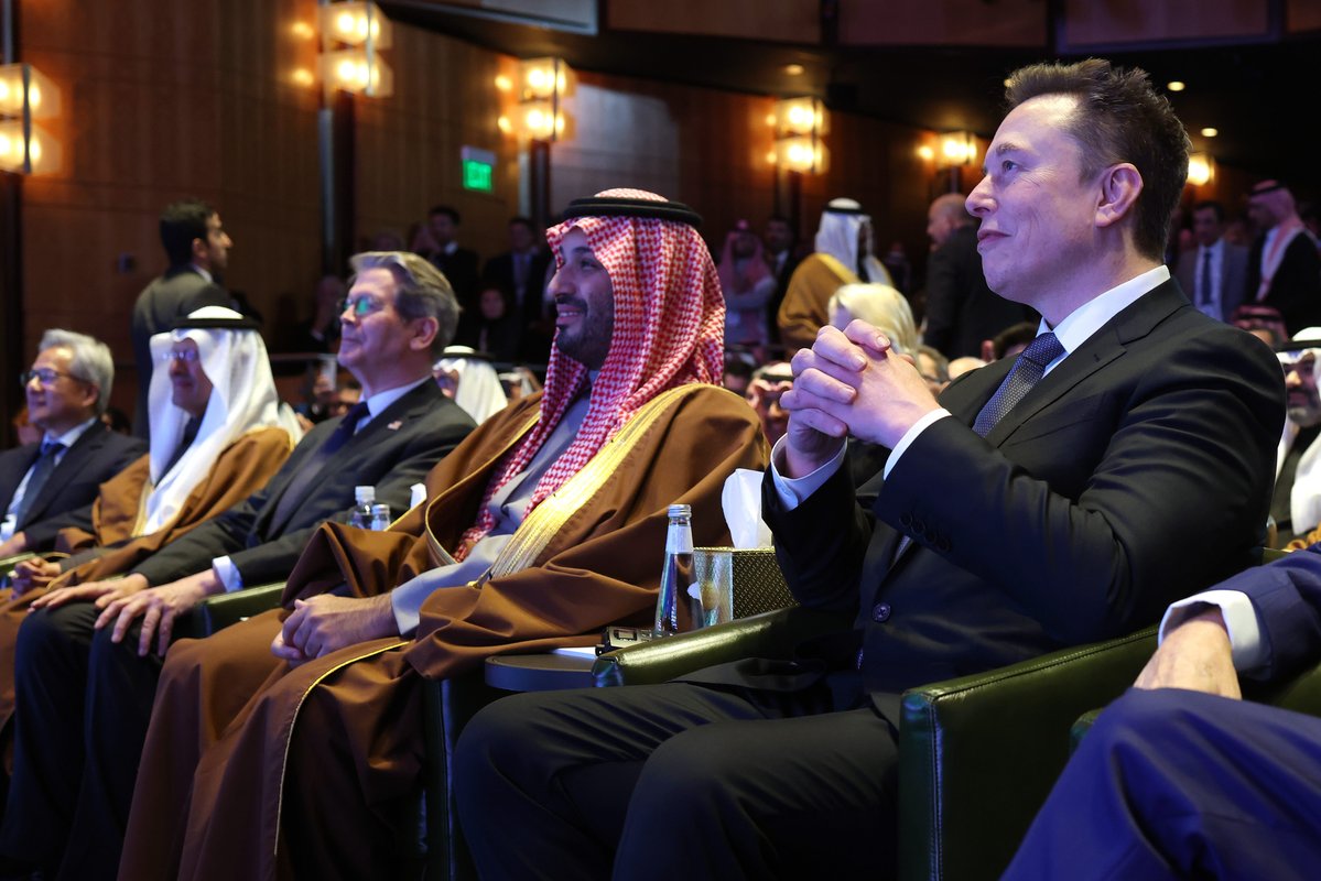 A key Paramount ally makes the case for using Middle East money to buy Warner Bros.: 'The world is changing.'