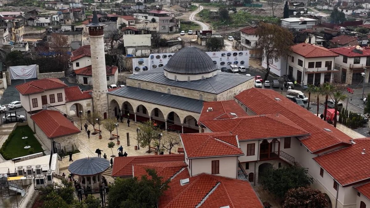 Murat Kurum: Habibi Neccar Camii, Antakya'nın merkezinde bulunuyor