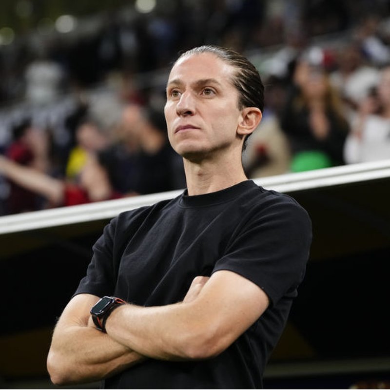"Filipe Luis'in Flamengo ile sözleşmesi 2027 yılına dek uzatıldı"
