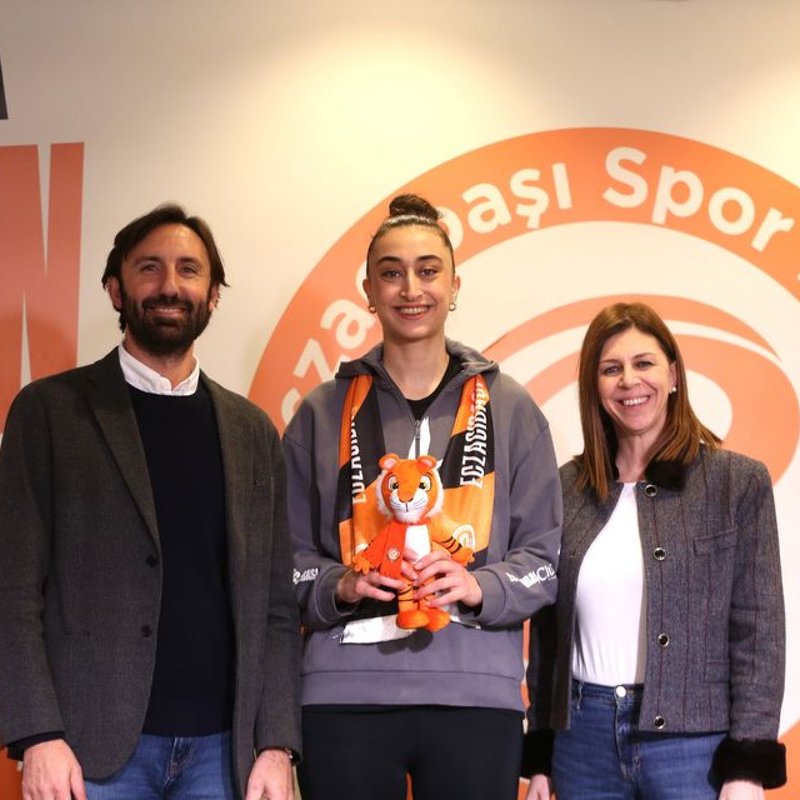 Eczacıbaşı Dynavit, Elif Şahin ile sözleşmesini yeniledi!